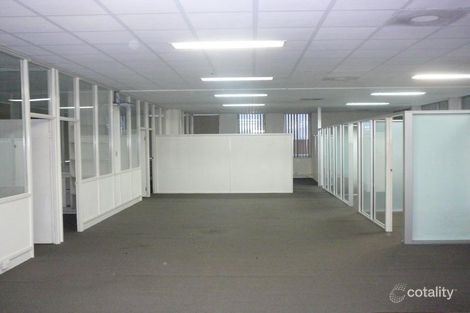 800 Kingsford Smith Dr, Eagle Farm, QLD 4009