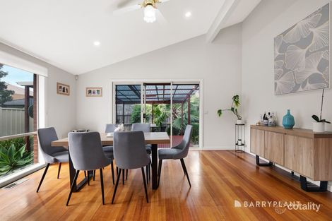 Property photo of 1 Eccles Close Mill Park VIC 3082