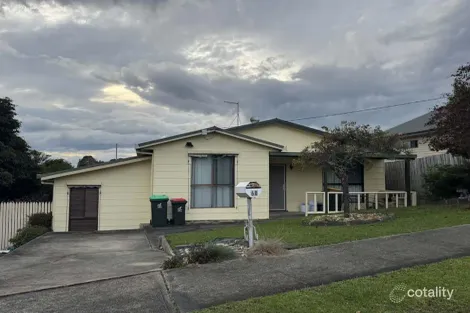 60 Shanahan Pde, Newborough, VIC 3825