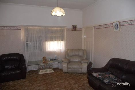 Property photo of 18 Grenfell Street Parkes NSW 2870