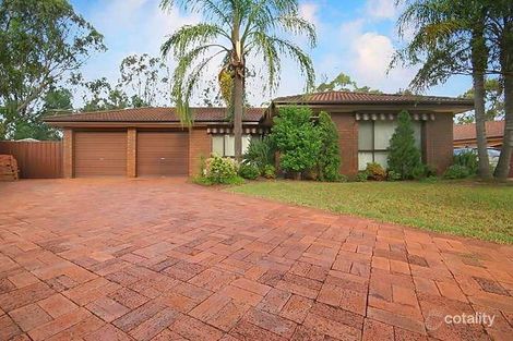 4 Don Cl, St Clair, NSW 2759