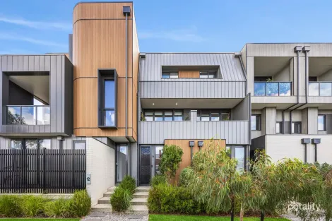 16 Bowlers Ave, Geelong West, VIC 3218
