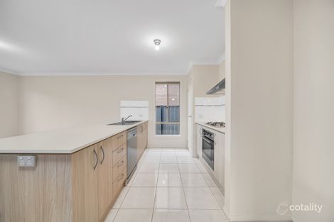 Property photo of 18 Dellinea Street Cranbourne North VIC 3977