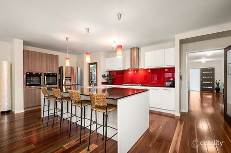 Property photo of 32 Horsley Crescent Doreen VIC 3754