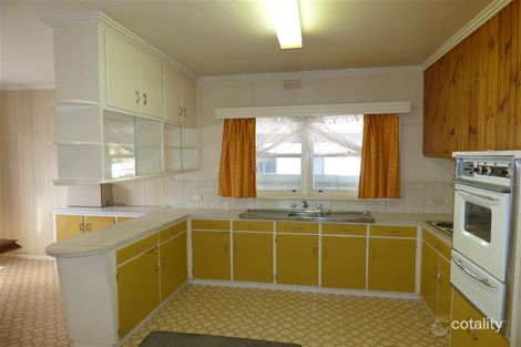 Property photo of 14 Howard Street Horsham VIC 3400