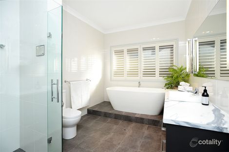 Property photo of 70 Britannia Parade Hindmarsh Island SA 5214