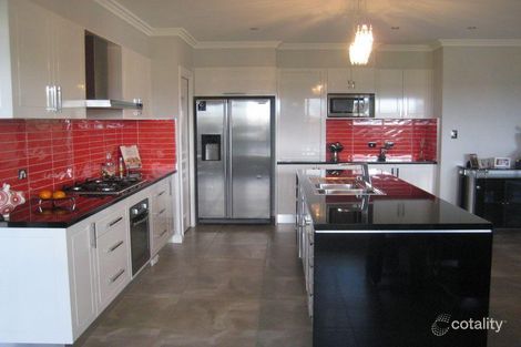 Property photo of 2 Ripple Court Dubbo NSW 2830