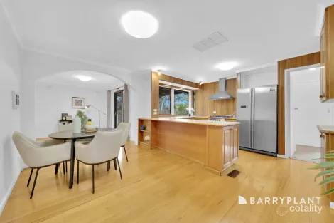 Property photo of 7 Statesman Crescent Mill Park VIC 3082