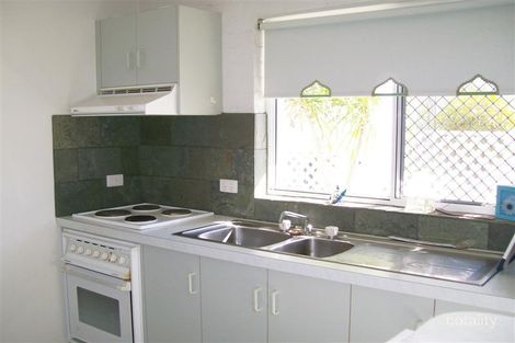 Property photo of 2/27 Beach Street Yamba NSW 2464