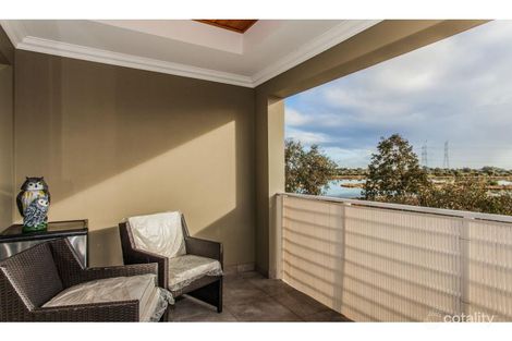 Property photo of 46 Dorney Esplanade Champion Lakes WA 6111