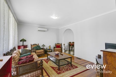 Property photo of 59 Dunsterville Crescent Frankston VIC 3199