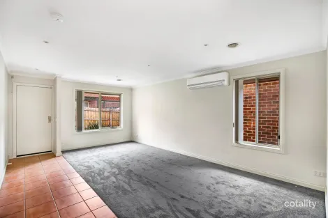 Property photo of 2/122 McLeans Road Bundoora VIC 3083