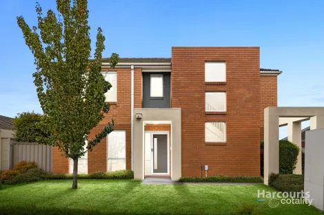 Property photo of 1/30 The Parkway Caroline Springs VIC 3023