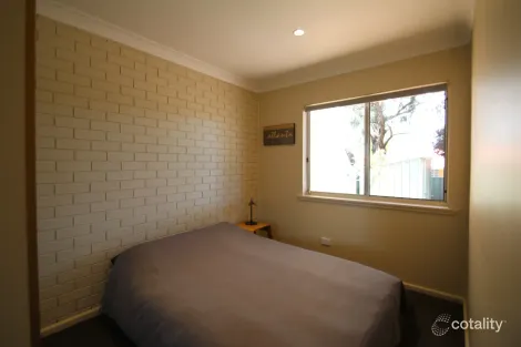 Property photo of 2/11-14 Boolaroo Place Orange NSW 2800