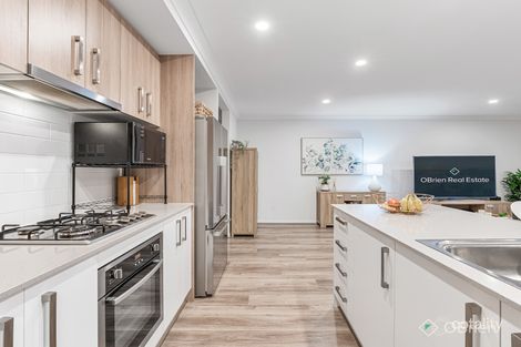 Property photo of 15 Tony Way Cranbourne West VIC 3977