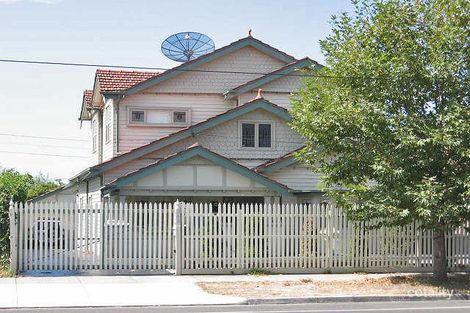 245 Station St, Fairfield, VIC 3078