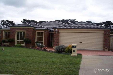 8 Jagger Cct, Cranbourne East, VIC 3977