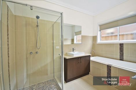 Property photo of 25 Tuross Crescent South Morang VIC 3752