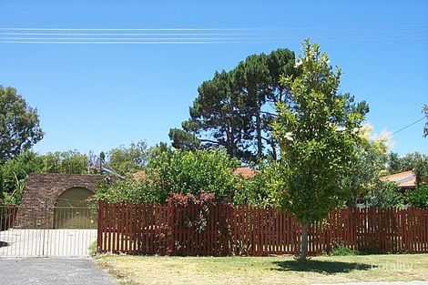 4 Becket Ct, Camillo, WA 6111