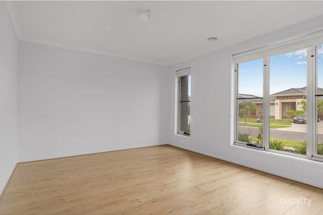 Property photo of 12 Karpass Street Wyndham Vale VIC 3024