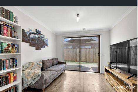 Property photo of 7 Harry Drive Thornhill Park VIC 3335