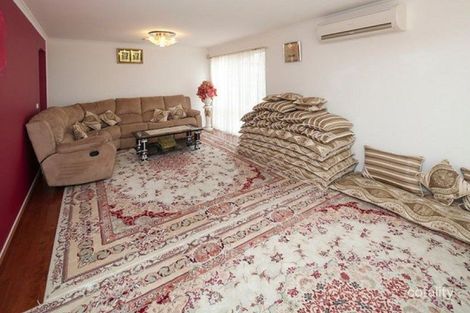Property photo of 17 Hampshire Drive Narre Warren South VIC 3805