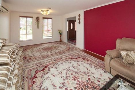 Property photo of 17 Hampshire Drive Narre Warren South VIC 3805