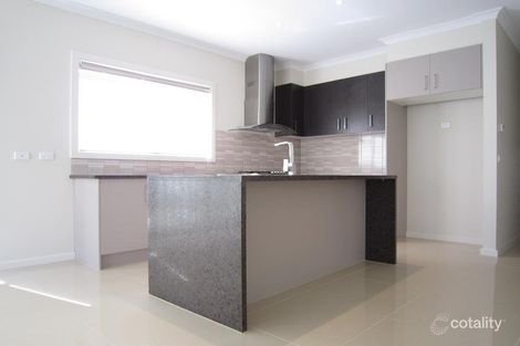 Property photo of 8 Cockatiel Circuit Craigieburn VIC 3064