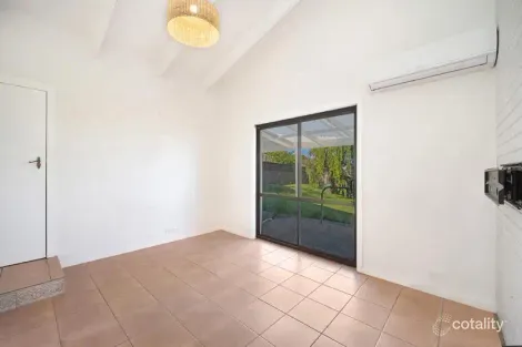 Property photo of 203 Raglan Parade Warrnambool VIC 3280