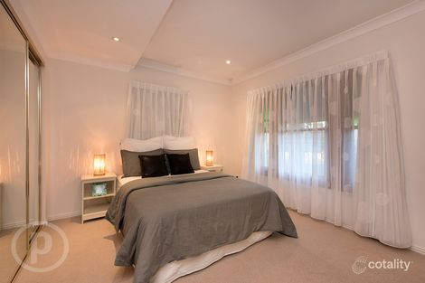Property photo of 37 McIlwraith Avenue Norman Park QLD 4170