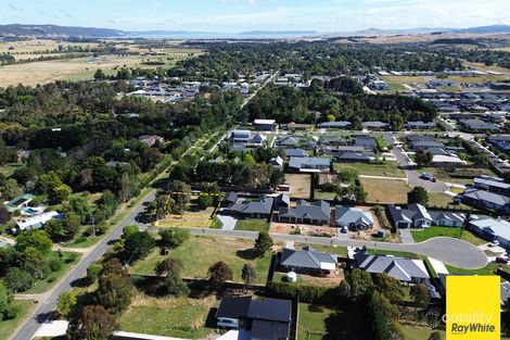 Property photo of 1 Sparrow Close Bungendore NSW 2621