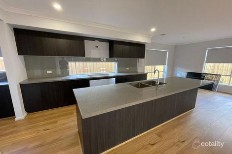 Property photo of 17 Avaward Street Wyndham Vale VIC 3024
