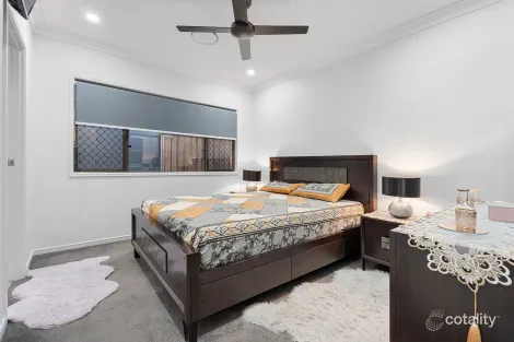 Property photo of 82 Ashwood Circuit Chambers Flat QLD 4133