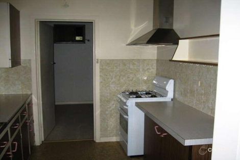 Property photo of 4 Dumossa Avenue Bulleen VIC 3105