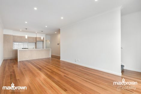 Property photo of 1 Ventral Walk Mooroolbark VIC 3138