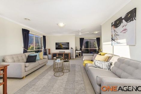 Property photo of 2 Pemberton Place Jerrabomberra NSW 2619