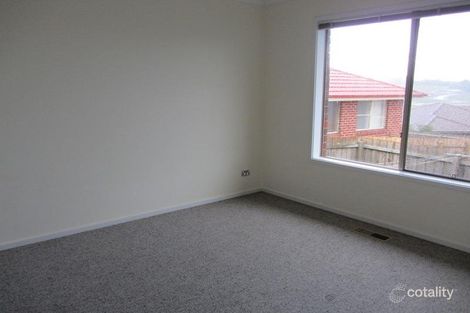 Property photo of 4 Shae Crescent Drouin VIC 3818