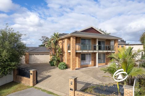 6 Cardiff Gr, Cranbourne East, VIC 3977