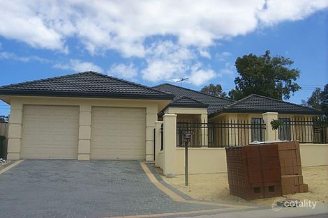 Property photo of 13 Blueridge Crest Bibra Lake WA 6163