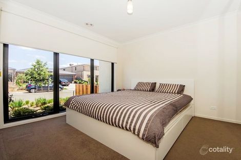 Property photo of 10B Miniata Way Manor Lakes VIC 3024