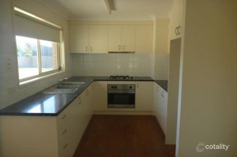 Property photo of 3 Yirribin Place Glenfield Park NSW 2650