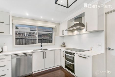 Property photo of 5 Ravensthorpe Crescent Narre Warren VIC 3805