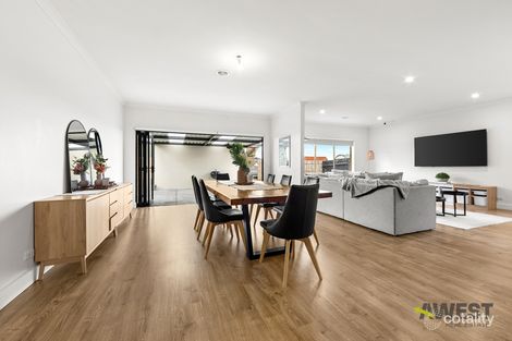 Property photo of 3 Cropton Rise Craigieburn VIC 3064
