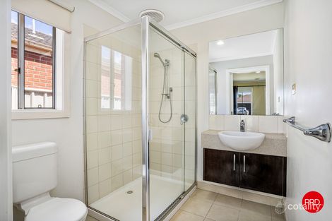 Property photo of 8 Manna Gum Drive Epsom VIC 3551