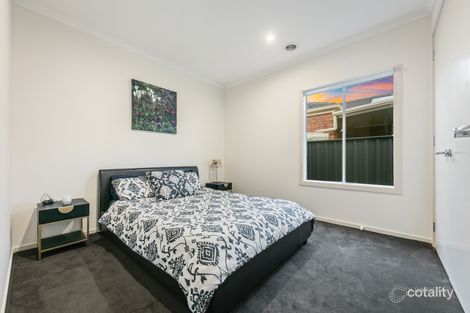 Property photo of 11 Lewisham Place Craigieburn VIC 3064