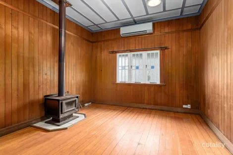 Property photo of 77 Warwick Road Ipswich QLD 4305