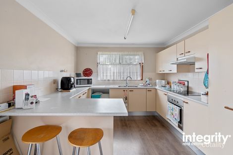 Property photo of 2 Ramsey Grove Bomaderry NSW 2541