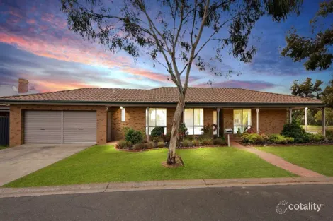 19 Outlook Dr, Werribee, VIC 3030