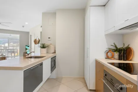 Property photo of 47/199-201 Lake Street Cairns North QLD 4870