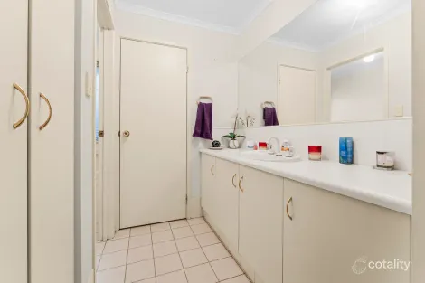 Property photo of 2 Jacaranda Drive Craigmore SA 5114